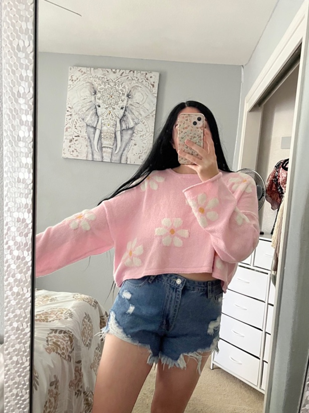 moon & madison Pink Floral Daisy Cropped Long Sleeve Sweater Top L Large
